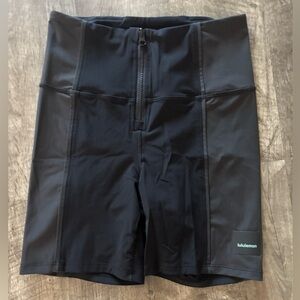 Lululemon 6